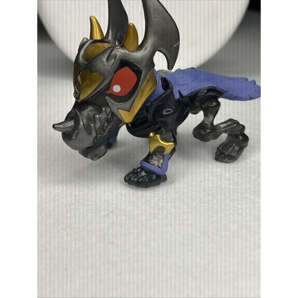 Treasure X Kings Gold Shadow Burn Mystical Beast Figure Moose Toys